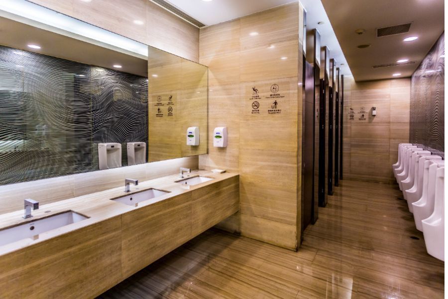 Baño de oficina